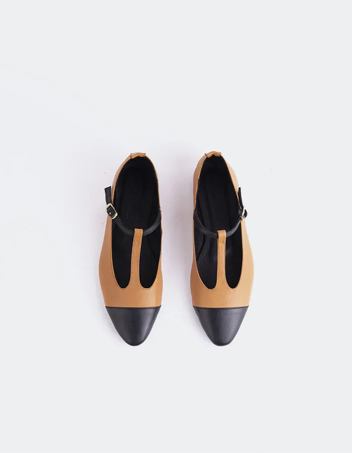 Elara Tan Black Leather