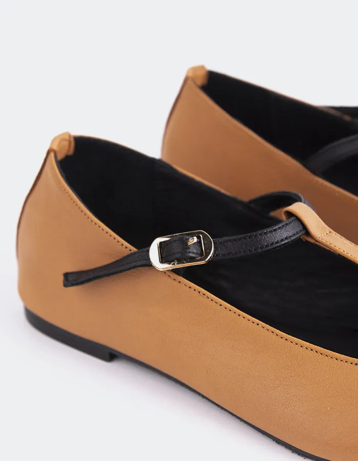 Elara Tan Black Leather