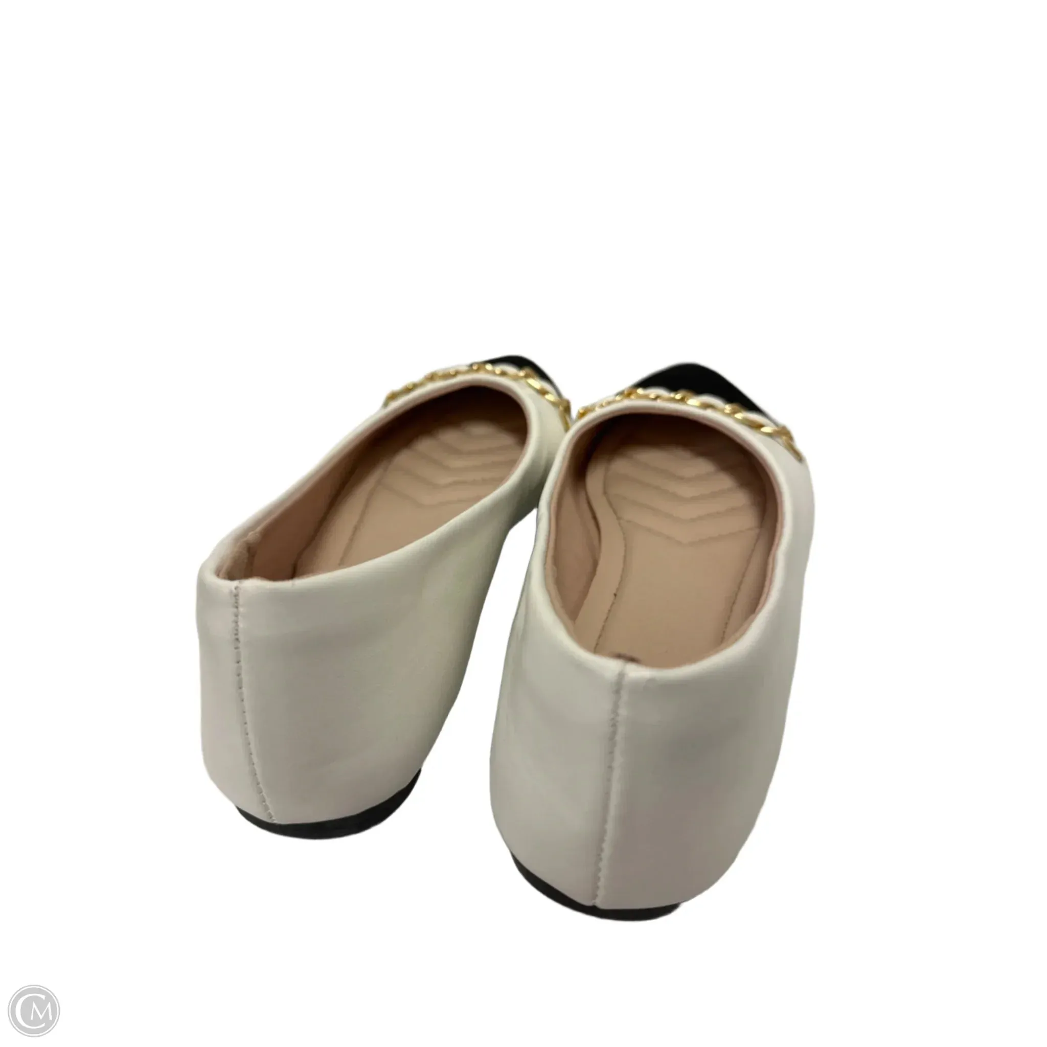 Shoes Flats By Clothes Mentor In Black & White, Size: 7
